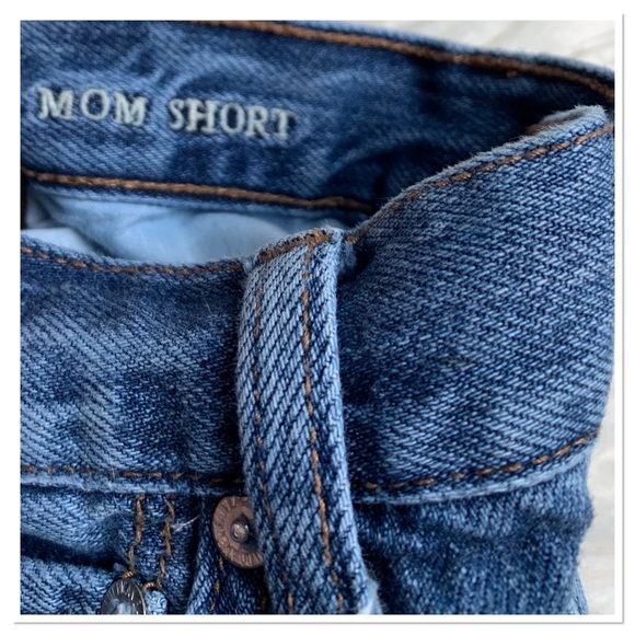 American Eagle Mom Short Embroidered Denim Jean Shorts Blue Orange Size 6 - Picture 10 of 11